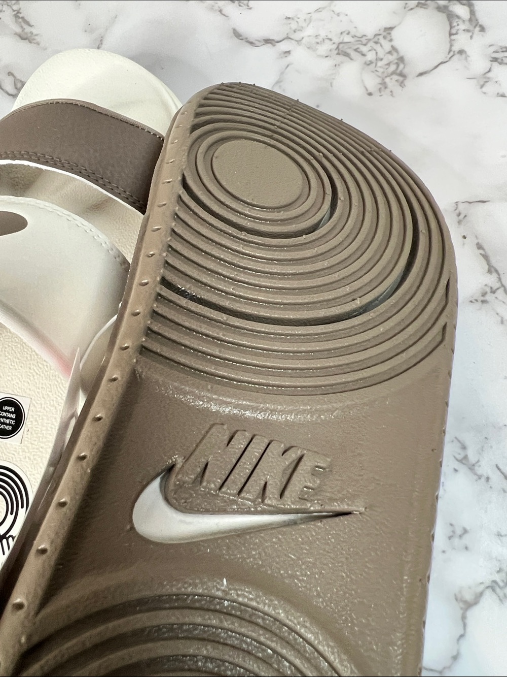 NIKE WOMEN'S NIKE OFFCOURT DUO SPORT SLIDES - Picture 9 of 10